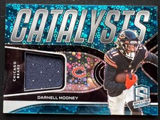 2022 Panini-Spectra Football DARNELL MOONEY Neon Blue Prizm /60 Bears 🏈