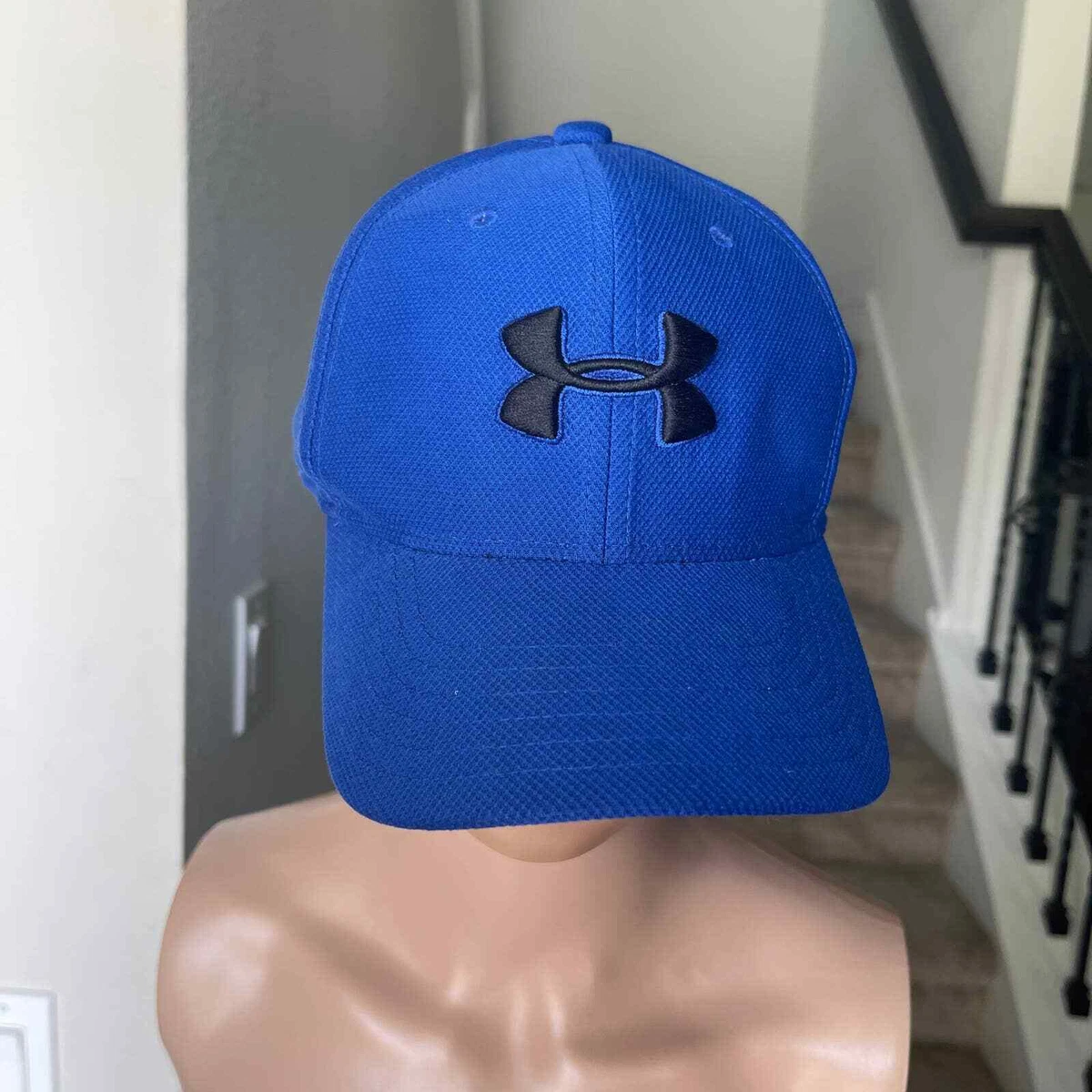 Navy blue under armour top hat