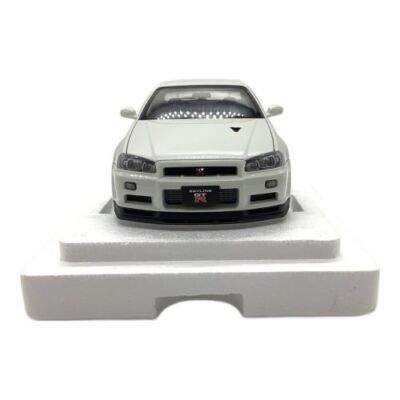 1/18 AUTOart Nissan Skyline GTR R34 V Spec II White Pearl w/ Box