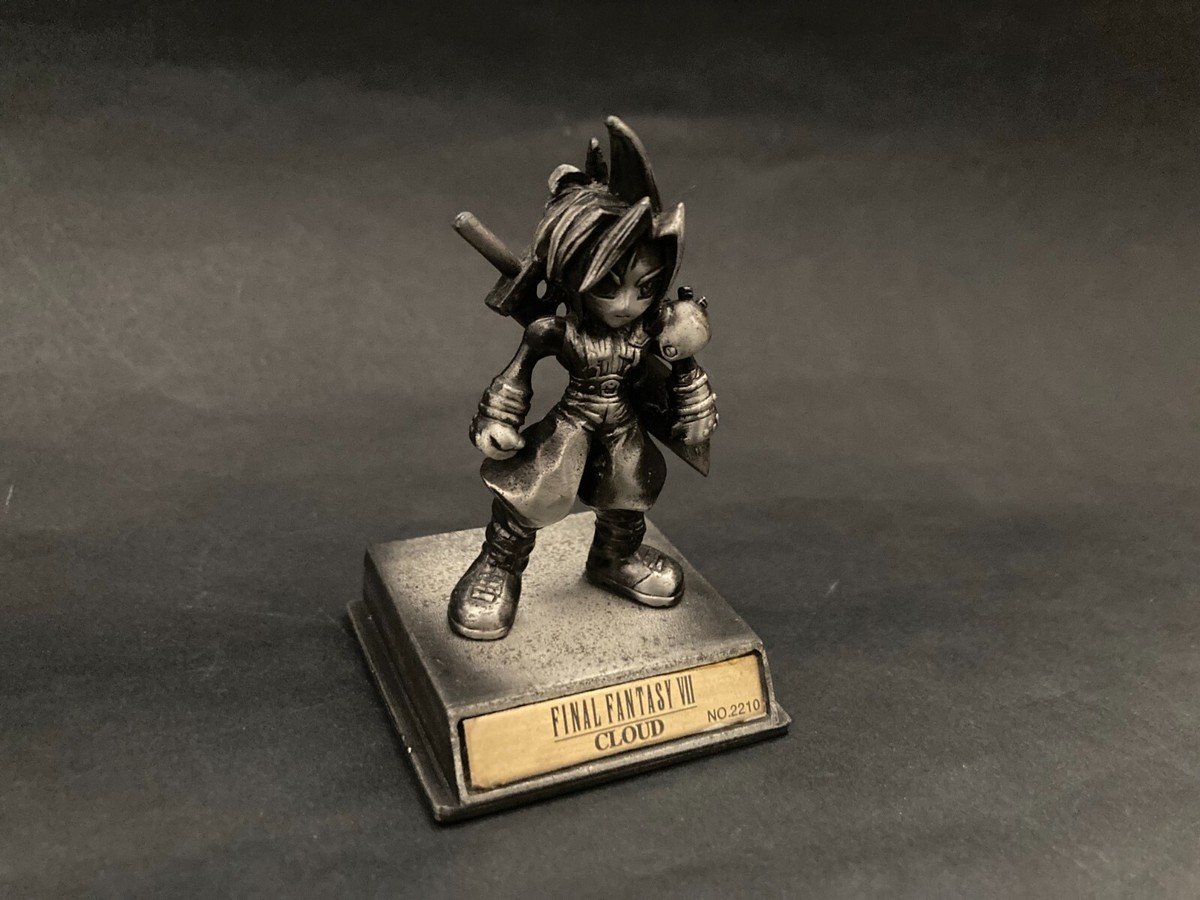 FINAL FANTASY VII CLOUD クロームフィギュア Rare Final Fantasy VII