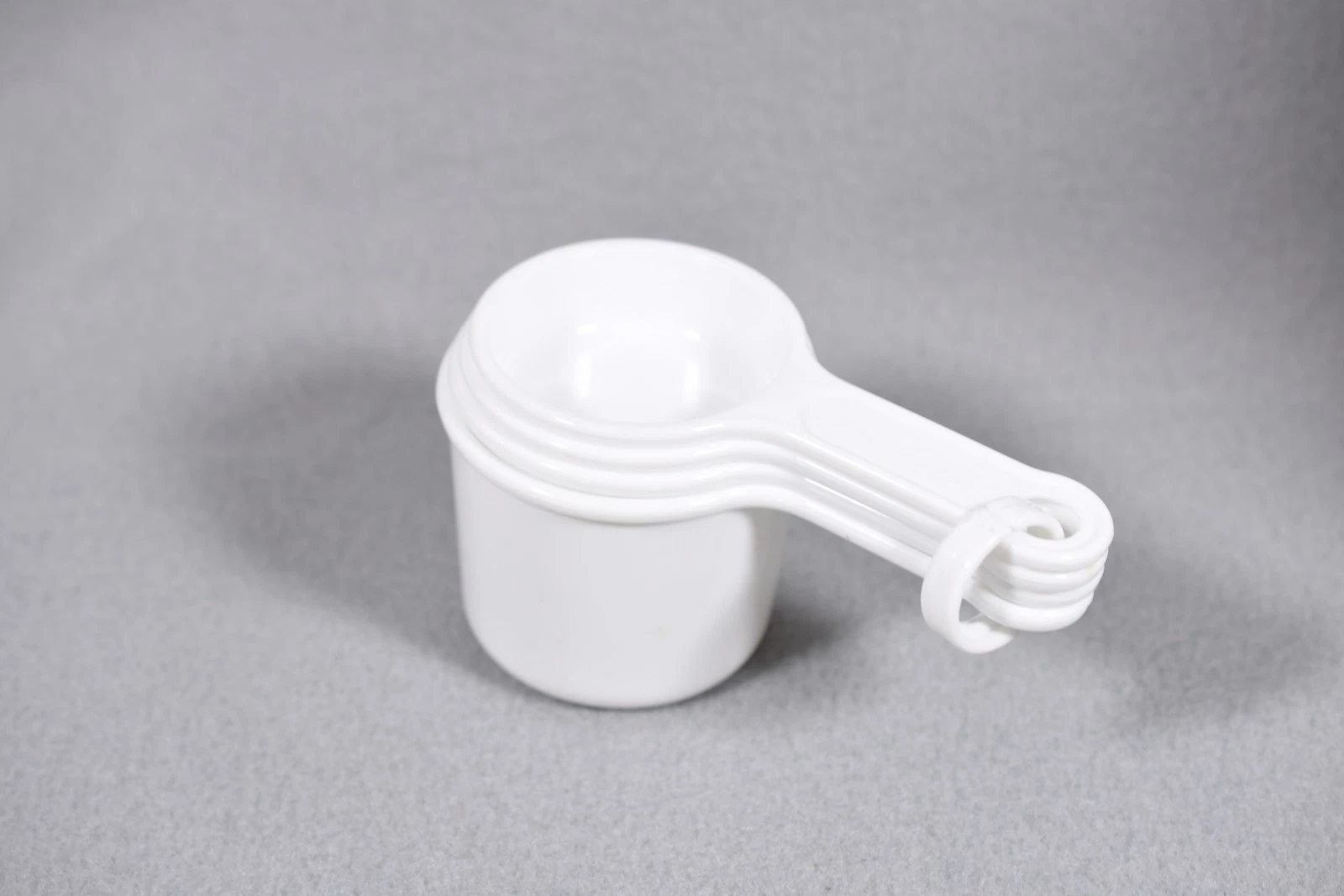 NEW Vtg Rubbermaid Nesting Measuring Cups White 4 Pc Set 8315 Servin Saver