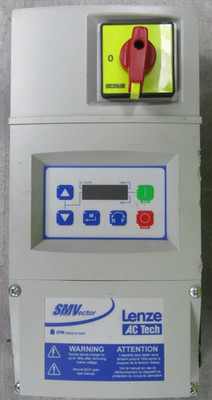   LENZE .5 HP AC DRIVE 480 VAC IN 60 Hz IN 460 VAC OUT 500 Hz OUT ESV371N04TMC