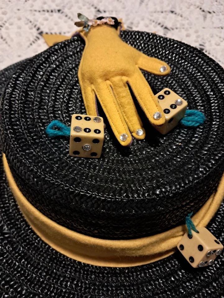 🖤 Vintage 1950s Mr. Kenneth Surrealist Dice & Glove Hat – Couture Novelty Straw - Image 3 of 4