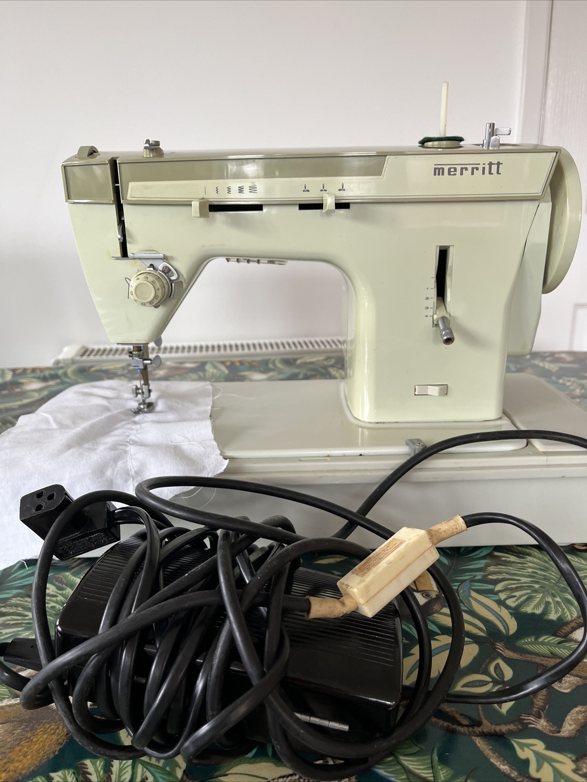 Vintage Merritt Electric Sewing Machine eBay