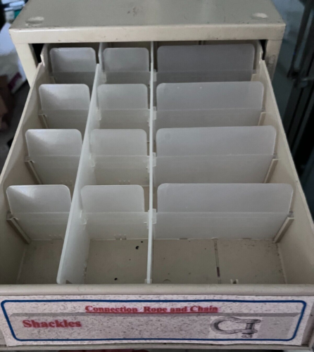 Organizador de acero de 3 cajones Hillman Hardware cabina más grande vacío - Imagen 7 de 12