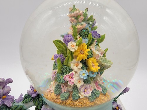San Francisco Music Box Watering Can w/ Flowers Globe Music Box Unchained Melody - Picture 11 of 14