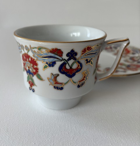 Vintage Kutahya Porcelain Turkish Coffee Cup and Saucer Hand Painted Set Display - Picture 7 of 8