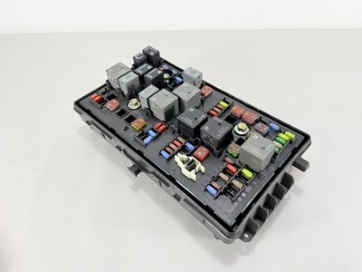2011-2015 Chevrolet Cruze 1.4L Engine Bay Fuse Box Relay Module OEM 13222782