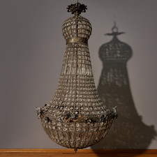 Enorme lustre montgolfiére a décors de tetes de Putti / h105 cm