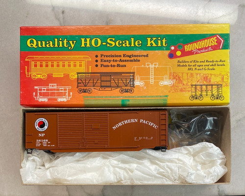 Roundhouse 10803 HO Northern Pacific 40' Güterwagen Bausatz # 38168 | Zustand: Neu