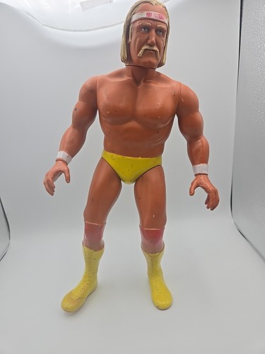 Vintage WWF 1985 Hulk Hogan 16" Action Figure LJN Toys Titan Sports wrestling