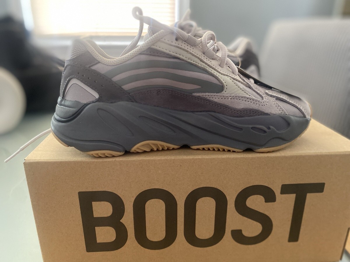 adidas gazelle silver green womens Yeezy Boost 700 V2 “Tephra” – kicksby3y main image 0