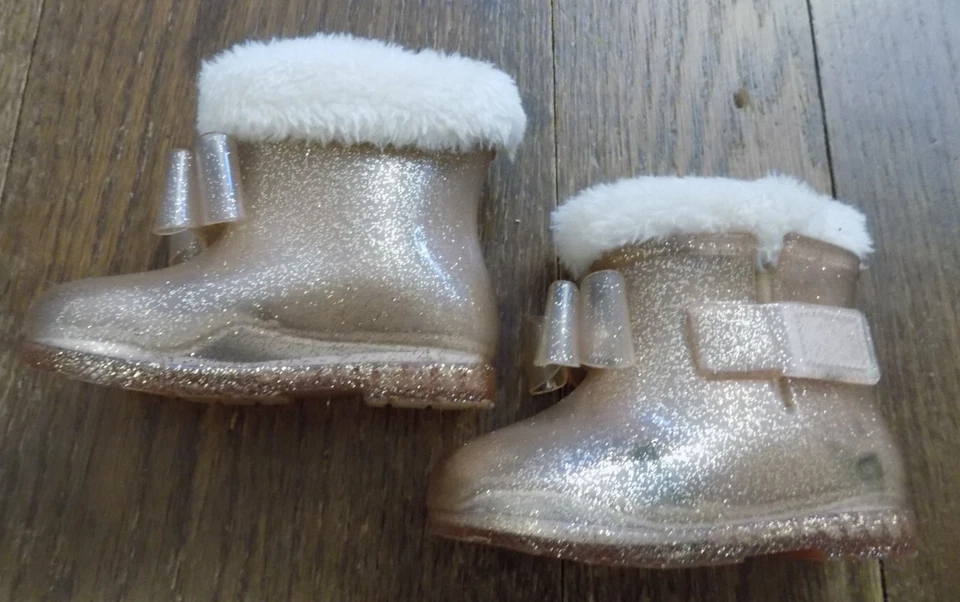 Botas estilo gelatina GARANIMAL removível forro de pele sintética ouro rosa brilho arco 4 - Imagem 3 de 4