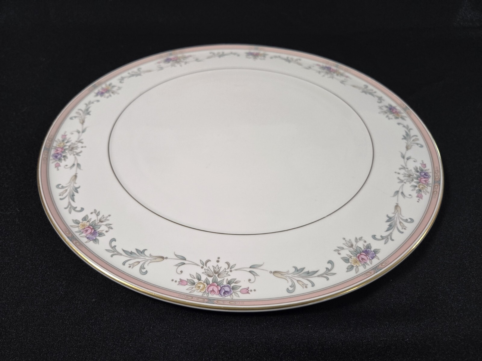 Christopher Stuart Spring Crest Fine China 13