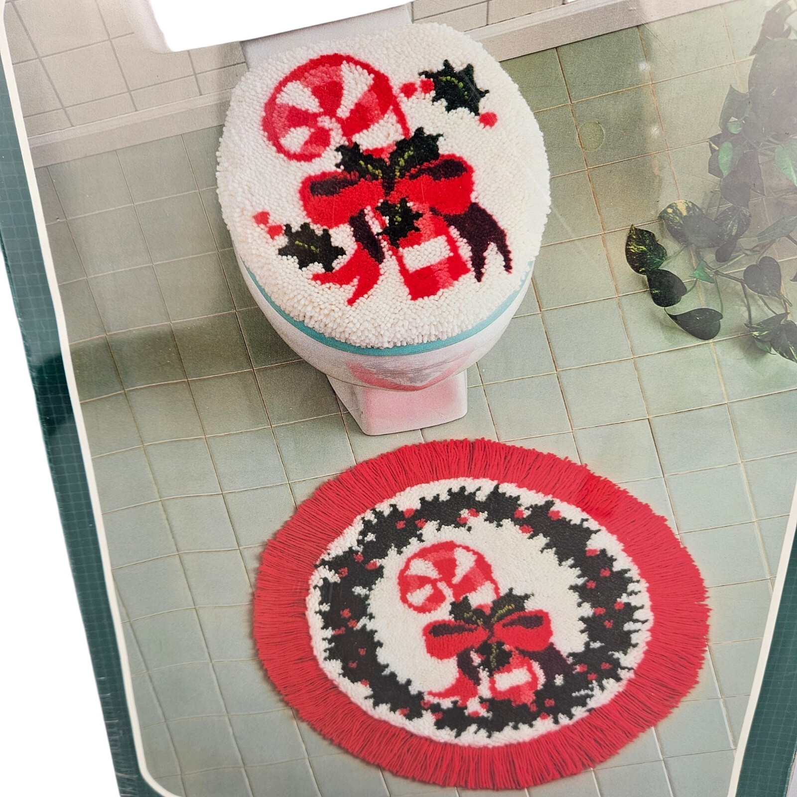 Vintage Bucilla Latch Hook Kit 13036 Candy Cane Bath Ensemble Sealed NOS