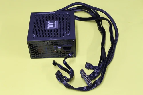 Thermaltake Toughpower GF A3 750W 80 Plus Gold Fully Modular Power Supply PSU