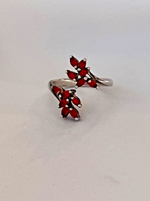Vintage Avon 925 ''NV'' Sterlingsilber Marquise roter Juli Geburtsstein Ring Gr.8 #2401