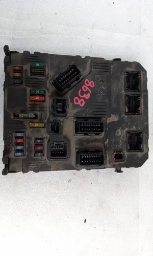 9652474480 Caja Reles/Fusibles para CITROEN C3 1.4 HDi Audace 1995 526690 - Imagen 1 de 8