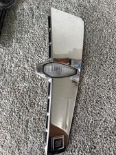 2010 - 2012 Cadillac Srx Left Driver Side Fender Turn Signal Marker Light Trim 2010 - 2012 Cadillac Srx Left Driver Side Fender Turn Signal Marker Light Trim