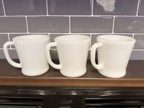 Vintage Anchor Hocking Fire King Milk Glass Mugs (3) White Coffee Cups D Handle
