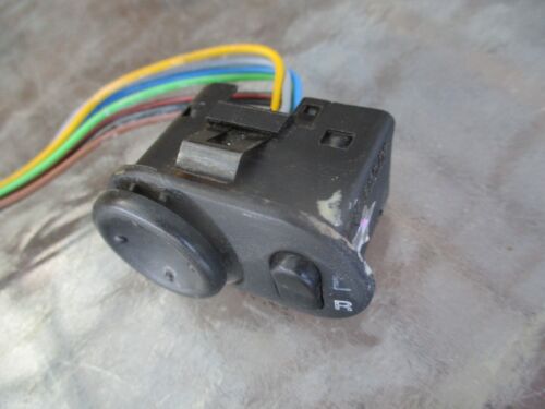 GENUINE VS ELECTRIC MIRROR SWITCH ASM #92052485 - Picture 10 of 12
