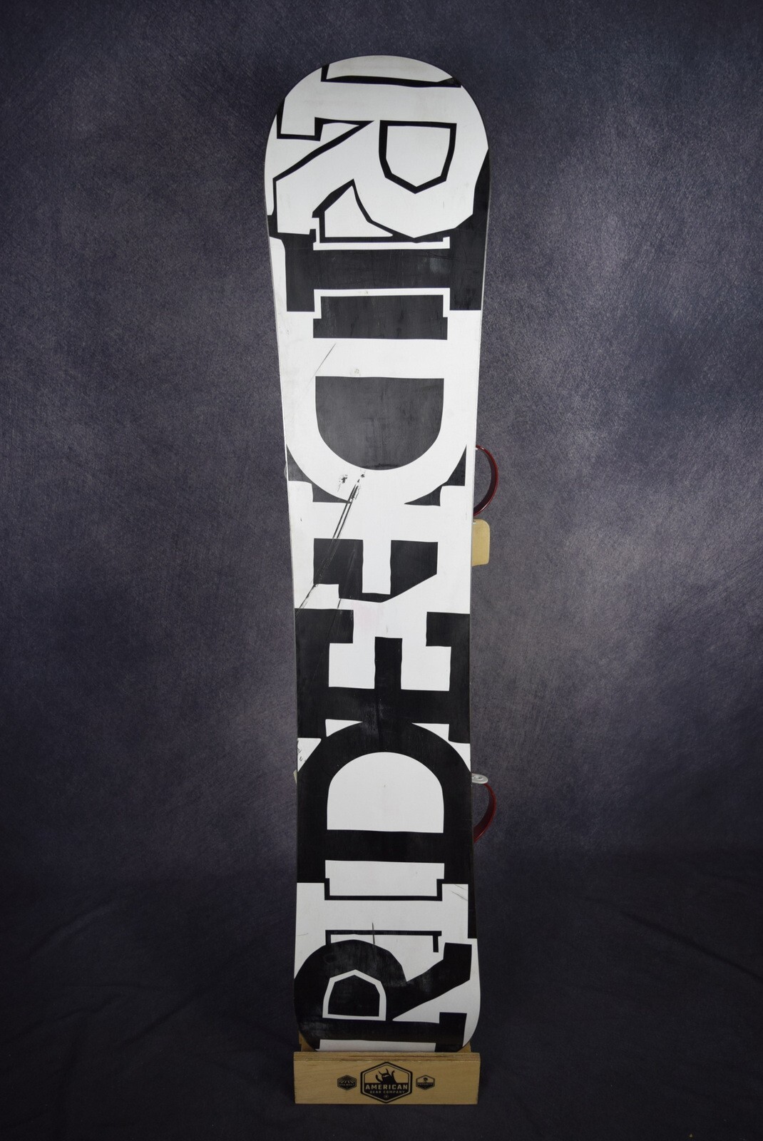 RIDE SNOWBOARD SIZE 156 CM WITH HEELSIDE LARGE BINDINGS