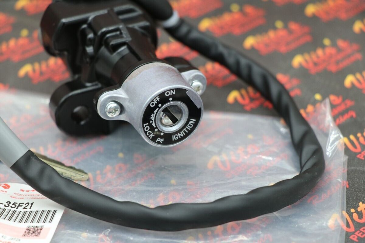 NEW OEM genuine Suzuki ignition switch + 2 keys 2001-2003 NEW OEM genuine Suzuki ignition switch + 2 keys 2001-2003