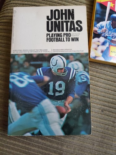 Lot (3) John Unitas-Playing Pro Football to Win, Bo Jackson, Play Ball - Picture 2 of 16