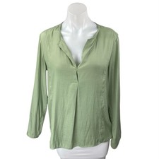 Banana Republic Women's Silky Satin Green Long Sleeve V-Neck Blouse Top Size M