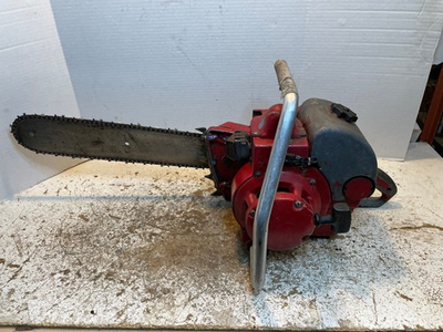 #ad Vintage Homelite 700 Chainsaw Turns Over Parts or Repair $79.95