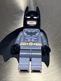 Lego DC Super Heroes Minifigure Batman Dark Gray Suit 76012!