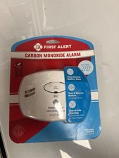 First Alert Carbon Monoxide Alarm CO400 Battery Operated Detector