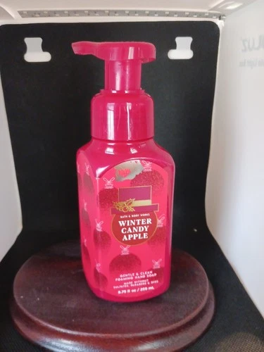 BATH & BODY WORKS GENTLE & CLEAN FOAMING HAND SOAP WINTER CANDY APPLE
