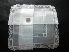 LOVELY VINTAGE WHITE LACE EDGED SWISS WEDDING HANKY K