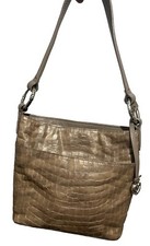 BRIGHTON CHER ' CHERIE Brillante LG MG Charol sin usar, en caja cocodrilo. Bolso de hombro