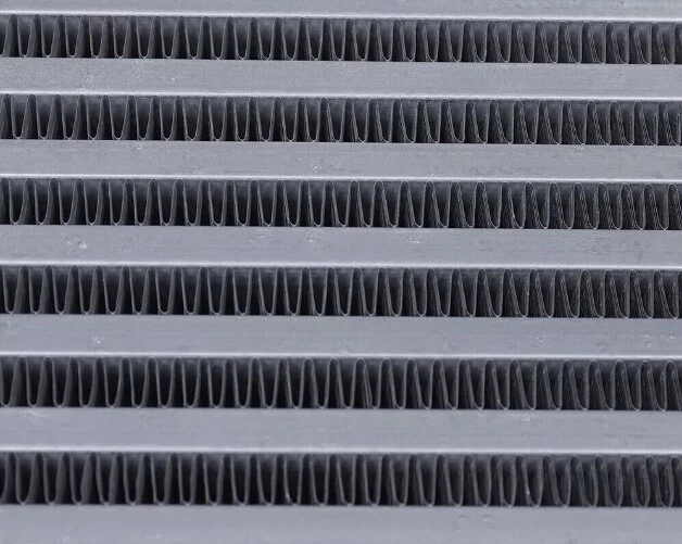 Intercooler universal turbo alumínio entrada/saída 2,25" 18,5"x6,6"x2,7" - Imagem 3 de 4