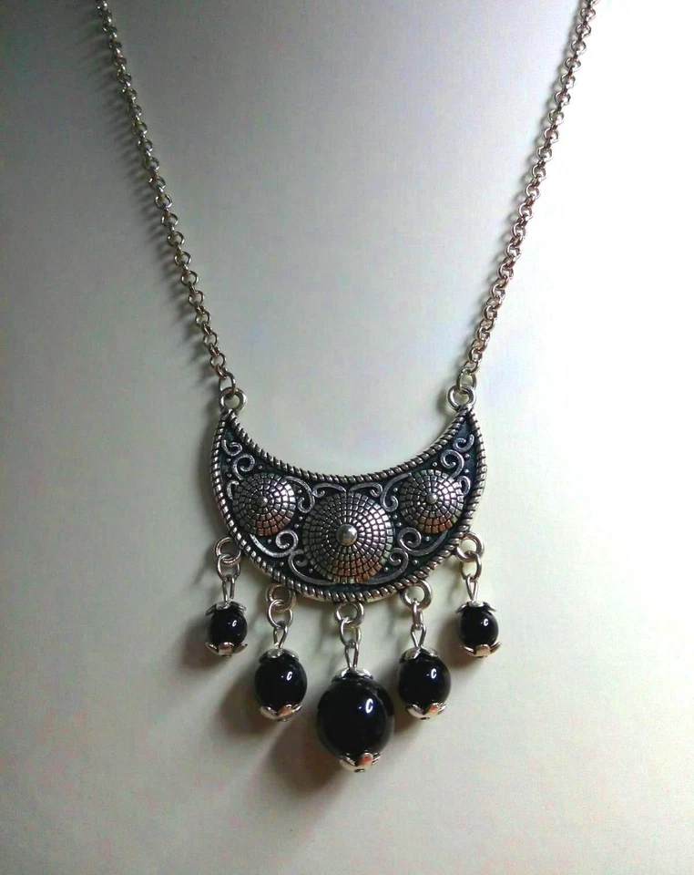 COLLANA MAGLIA ACCIAIO LUNA CENTRALE IN ARGENTO ANTICATO PERLE SARDE "SU COCCU" - Immagine 2 di 2