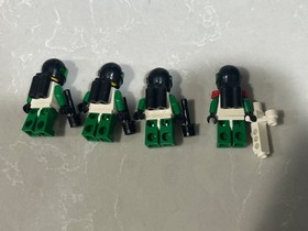 LEGO Space Police 2 (sp037 sp038) Captain Magenta 6813 6984 6957 Minifigures x4