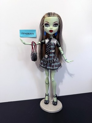 Monster High WHITE ELASTIC Frankie Stein FIRST WAVE DOLL - FULL OUTIFT see desc!