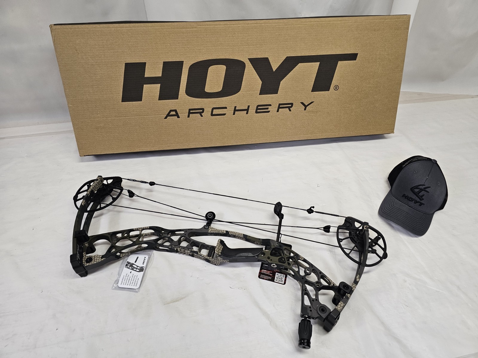 Hoyt AX-2 29 70 - 80lbs/25" - 30"/Kuiu Verde