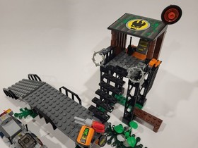 Lego Agents 8632 Swamp Raid 100% Complete w/Instructions RETIRED