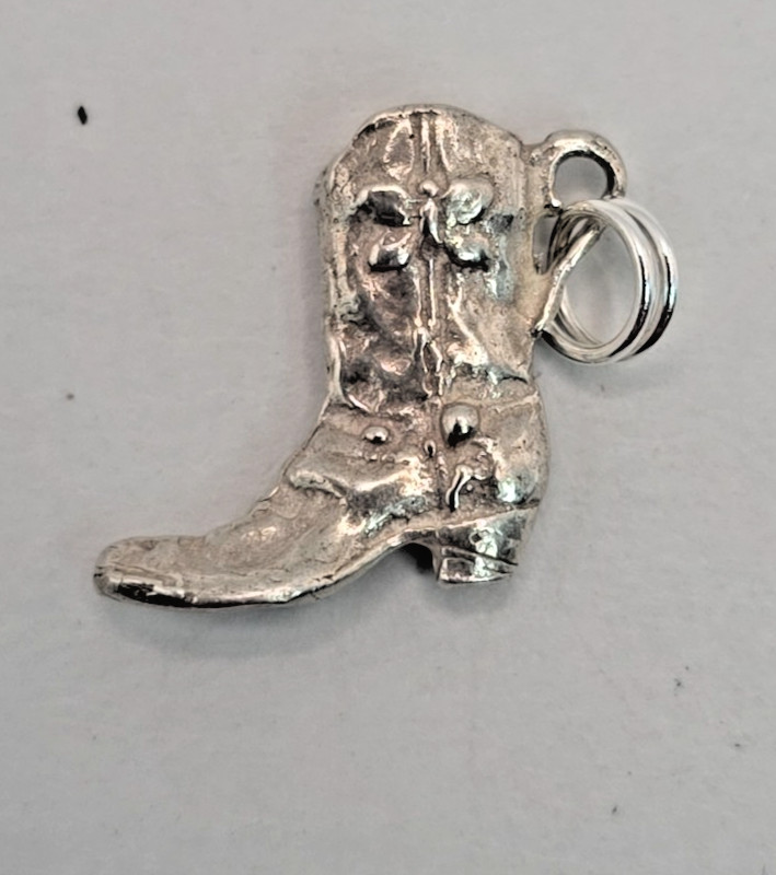 Vintage .925 STERLING SILVER Charm 