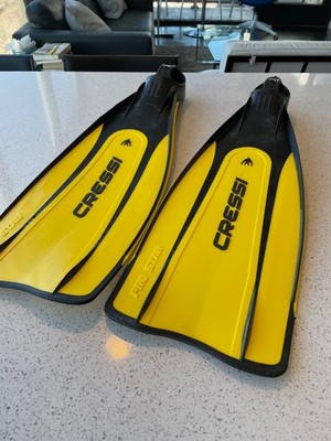 Cressi Pro Star Diving Fins 41/42 (Fit US Men's Shoe Size Size 8.5-9.5)