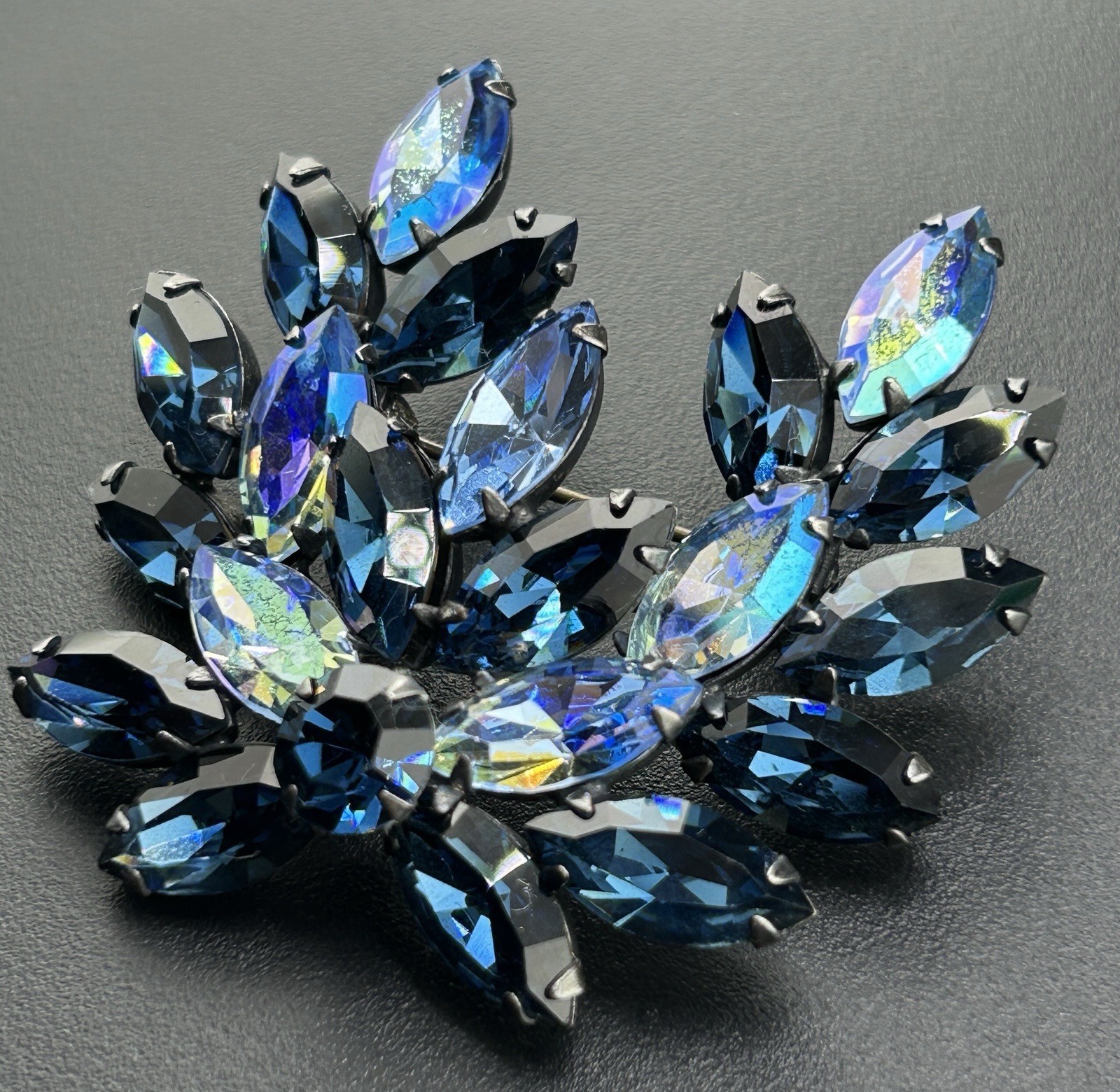 Possible Unsigned Regency Blue Prong Set Navette … - image 3