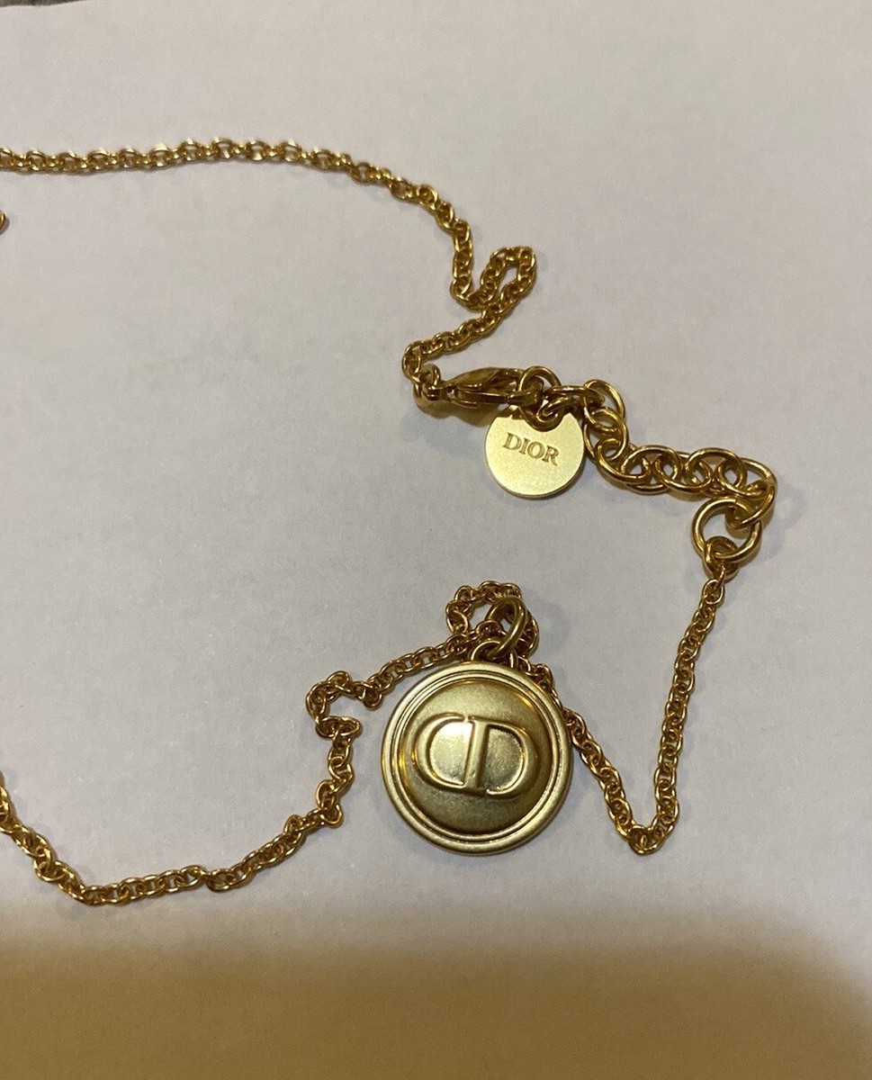 ネックレス・ペンダント Dior Petit Cd Short Necklace Dior Petit CD Necklace Gold-Finish Metal | eBay