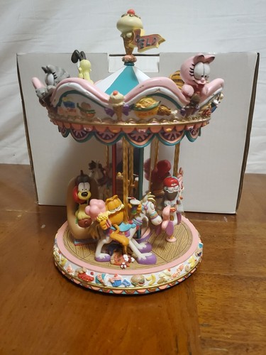 Garfield Spinning Carousel Jim Davis Danbury Mint PAWS Village Collection W Box - Bild 6 von 8