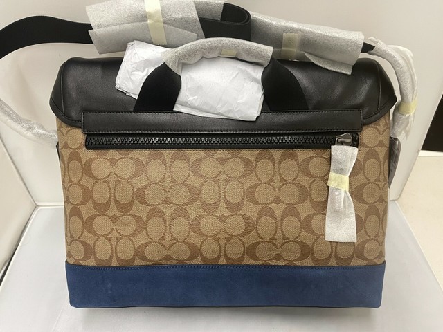 ranger pocket messenger in colorblock