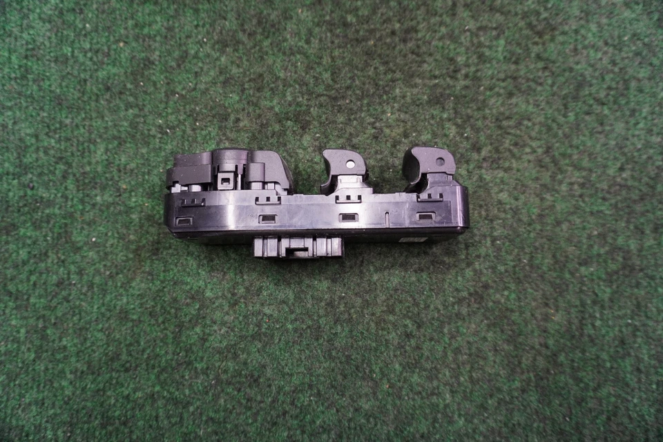 Chevrolet Malibu 2016 17 18 interruptor de ventana del conductor 23308155 OEM Foto 2 de 4