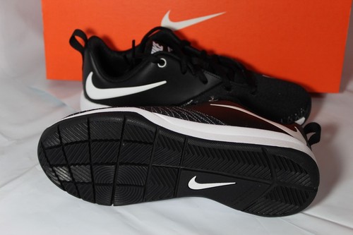 nike team hustle d7 black and white