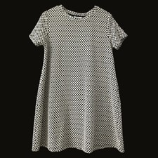 Zara Trafaluc textured geometric black & white short sleeve a-line dress / Sz L